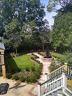 The Pillars in Natchez B&B