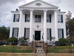The Pillars in Natchez B&B
