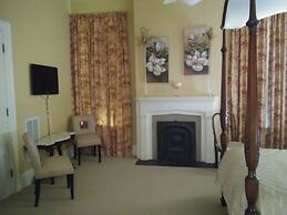 The Pillars in Natchez B&B