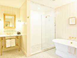 The Lake House on Canandaigua