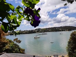 Water's Edge Holiday Homes