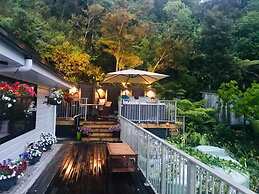 Water's Edge Holiday Homes