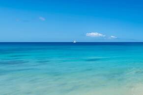 Westshore Beach House by Blue Sky Luxury