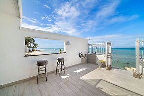 Westshore Beach House by Blue Sky Luxury