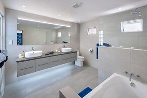 Westshore Beach House by Blue Sky Luxury