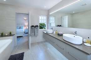 Westshore Beach House by Blue Sky Luxury