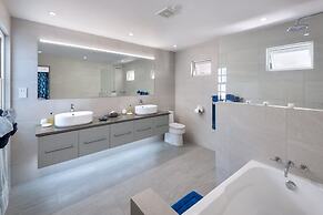 Westshore Beach House by Blue Sky Luxury