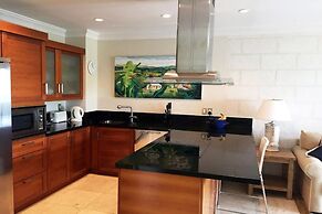 Waterside 402 by Blue Sky Luxury