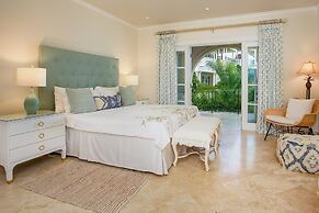 Schooner Bay 205 by Blue Sky Luxury