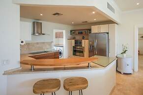 Schooner Bay 205 by Blue Sky Luxury