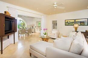 Schooner Bay 205 by Blue Sky Luxury