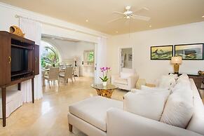 Schooner Bay 205 by Blue Sky Luxury