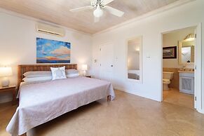 Beacon Hill 305 - The Penthouse by Blue Sky Luxury