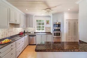 Beacon Hill 305 - The Penthouse by Blue Sky Luxury