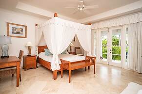 Schooner Bay 112 by Blue Sky Luxury