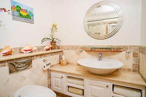 Schooner Bay 112 by Blue Sky Luxury