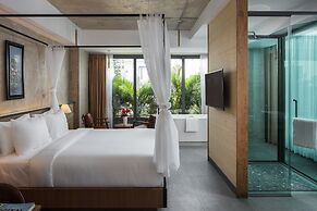 CHECK inn Phnom Penh Royal Palace