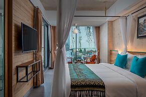 CHECK inn Phnom Penh Royal Palace