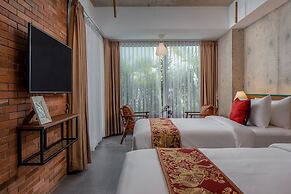 CHECK inn Phnom Penh Royal Palace