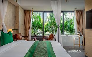 CHECK inn Phnom Penh Royal Palace