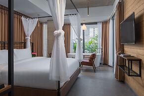 CHECK inn Phnom Penh Royal Palace