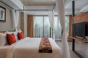 CHECK inn Phnom Penh Royal Palace