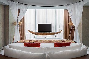 CHECK inn Phnom Penh Royal Palace