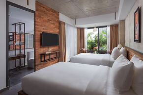 CHECK inn Phnom Penh Royal Palace