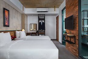 CHECK inn Phnom Penh Royal Palace