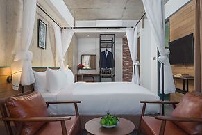 CHECK inn Phnom Penh Royal Palace