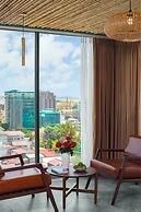 CHECK inn Phnom Penh Royal Palace