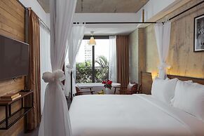 CHECK inn Phnom Penh Royal Palace