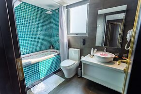 White Lotus Hue Hotel