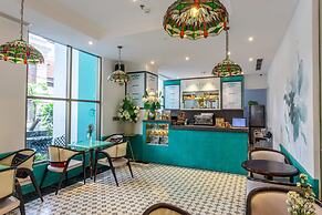 White Lotus Hue Hotel