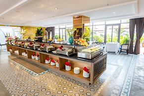 White Lotus Hue Hotel