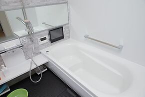 Nishi-Sugamo Guest House. 2min to Nishi-Sugamo Sta. 13min to Ikebukuro