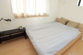 Nishi-Sugamo Guest House. 2min to Nishi-Sugamo Sta. 13min to Ikebukuro