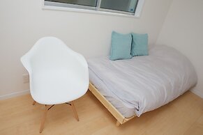 Nishi-Sugamo Guest House. 2min to Nishi-Sugamo Sta. 13min to Ikebukuro