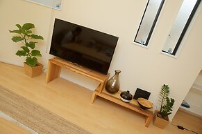 Nishi-Sugamo Guest House. 2min to Nishi-Sugamo Sta. 13min to Ikebukuro