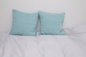 Nishi-Sugamo Guest House. 2min to Nishi-Sugamo Sta. 13min to Ikebukuro