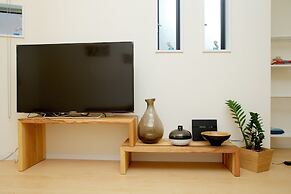 Nishi-Sugamo Guest House. 2min to Nishi-Sugamo Sta. 13min to Ikebukuro