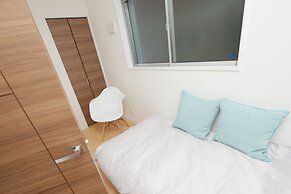 Nishi-Sugamo Guest House. 2min to Nishi-Sugamo Sta. 13min to Ikebukuro