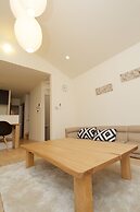 Nishi-Sugamo Guest House. 2min to Nishi-Sugamo Sta. 13min to Ikebukuro