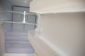 Nishi-Sugamo Guest House. 2min to Nishi-Sugamo Sta. 13min to Ikebukuro