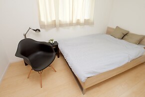Nishi-Sugamo Guest House. 2min to Nishi-Sugamo Sta. 13min to Ikebukuro