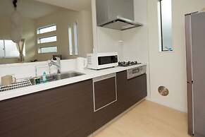 Nishi-Sugamo Guest House. 2min to Nishi-Sugamo Sta. 13min to Ikebukuro