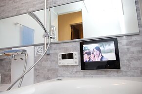 Nishi-Sugamo Guest House. 2min to Nishi-Sugamo Sta. 13min to Ikebukuro