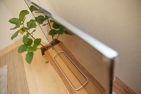 Nishi-Sugamo Guest House. 2min to Nishi-Sugamo Sta. 13min to Ikebukuro