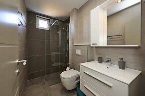 Apartments & Rooms Žaja