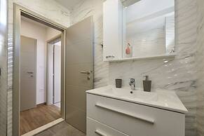 Apartments & Rooms Žaja